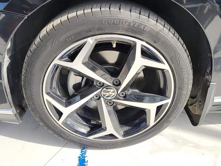 Фото 6 - Volkswagen Magotan