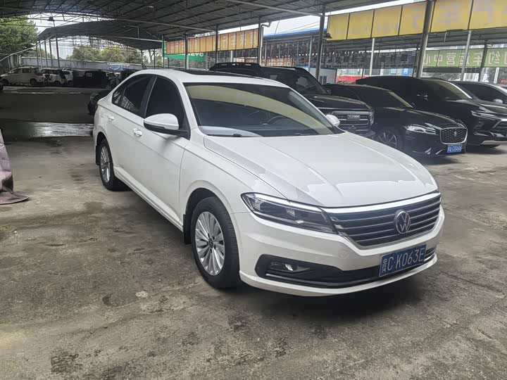 Фото 3 - Volkswagen Lavida