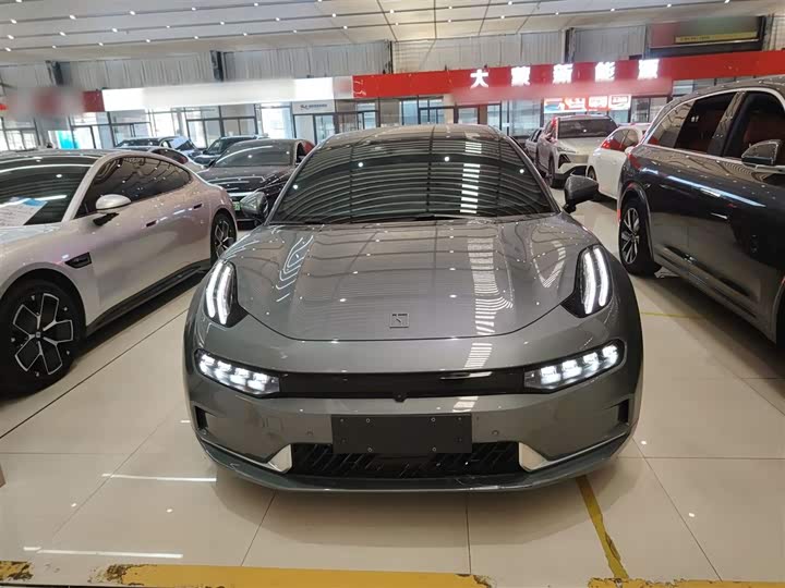 Фото 3 - Zeekr 001