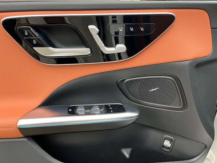 Фото 5 - Mercedes-Benz C-Class