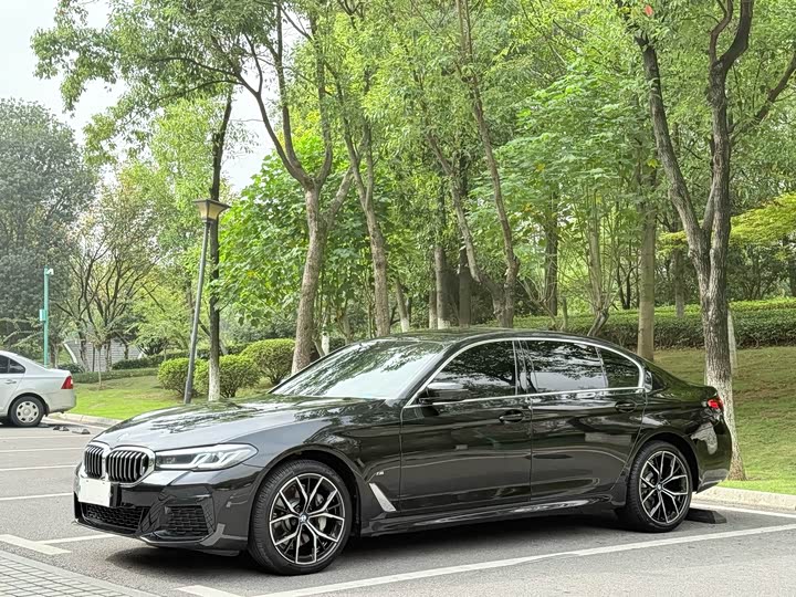 Фото 1 - BMW 5 Series