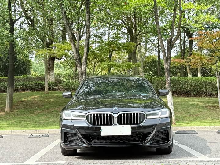 Фото 2 - BMW 5 Series