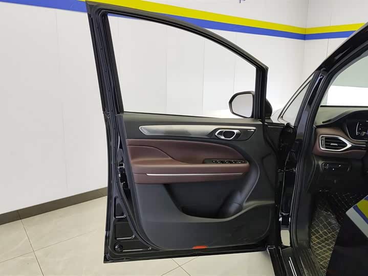 Фото 7 - GAC Trumpchi M6