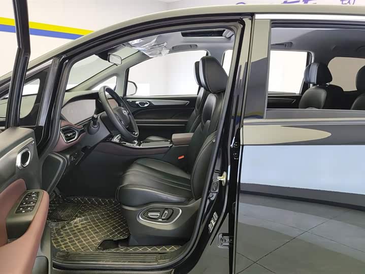 Фото 9 - GAC Trumpchi M6