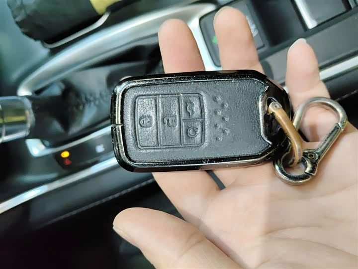 Фото 9 - Honda Accord