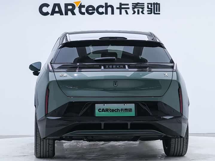 Фото 9 - Zeekr X