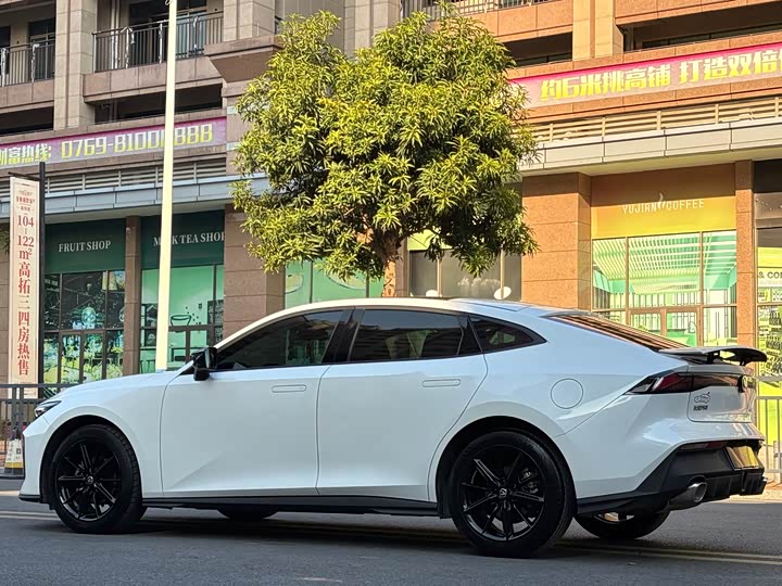 Фото 6 - Changan UNI-V