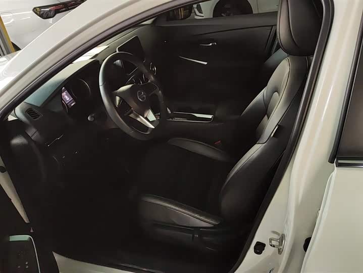 Фото 9 - Nissan Sylphy