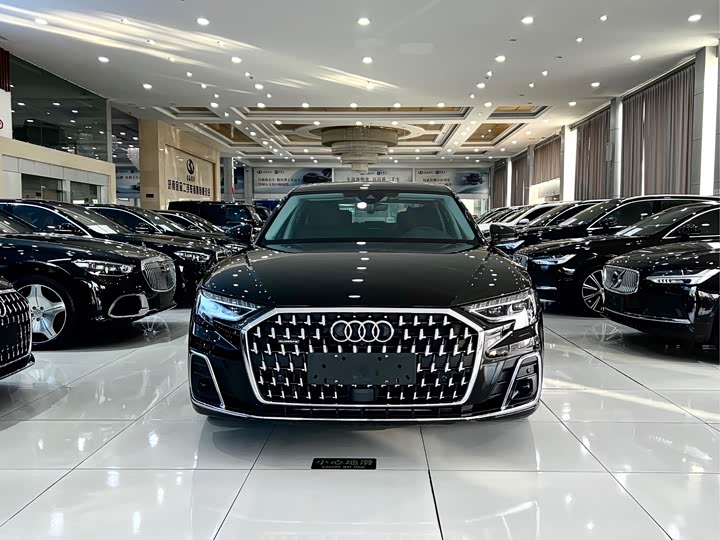 Фото 3 - Audi A8