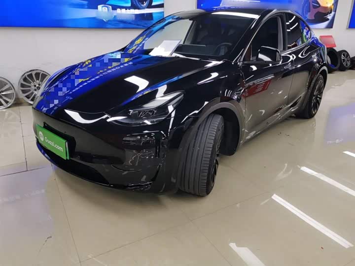 Фото 1 - Tesla Model Y