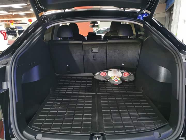 Фото 9 - Tesla Model Y