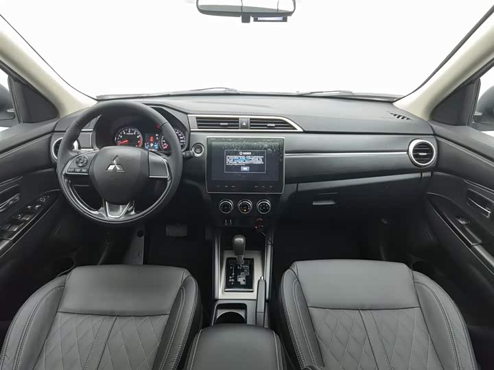 Фото 5 - Mitsubishi ASX