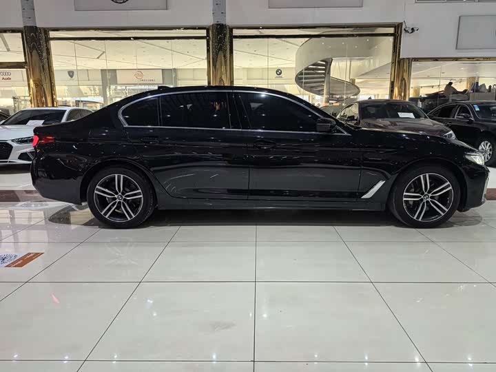 Фото 4 - BMW 5 Series