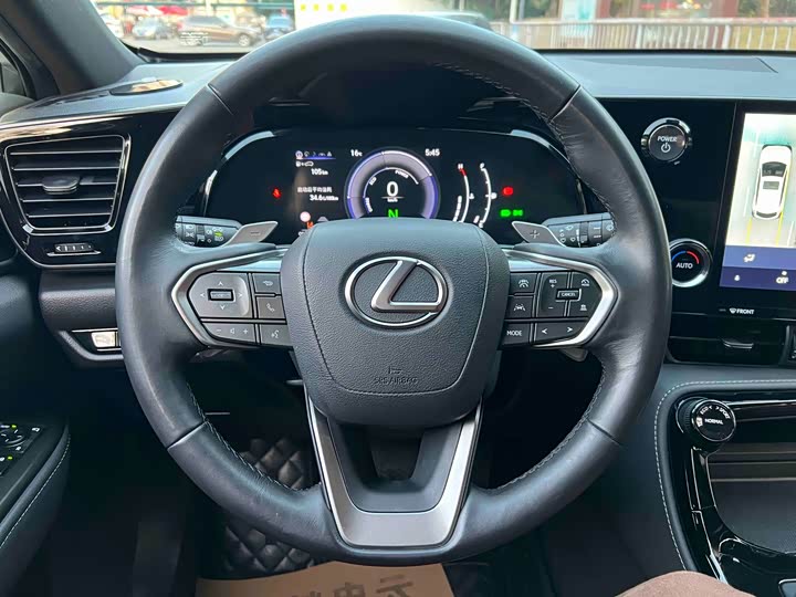 Фото 7 - Lexus NX