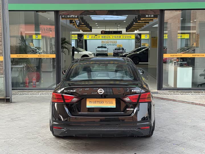 Фото 5 - Nissan Teana