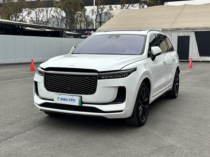 Фото 1 - LiXiang One