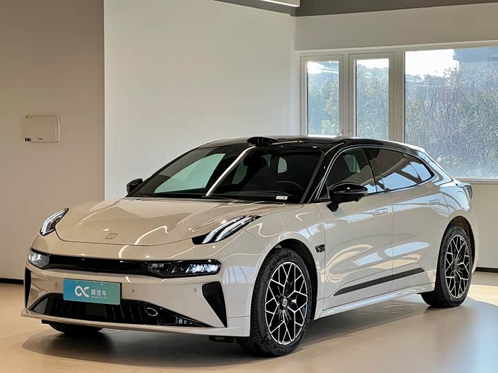 Фото 1 - Zeekr 001