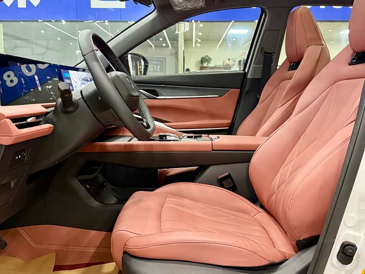 Фото 9 - Changan CS75 Plus