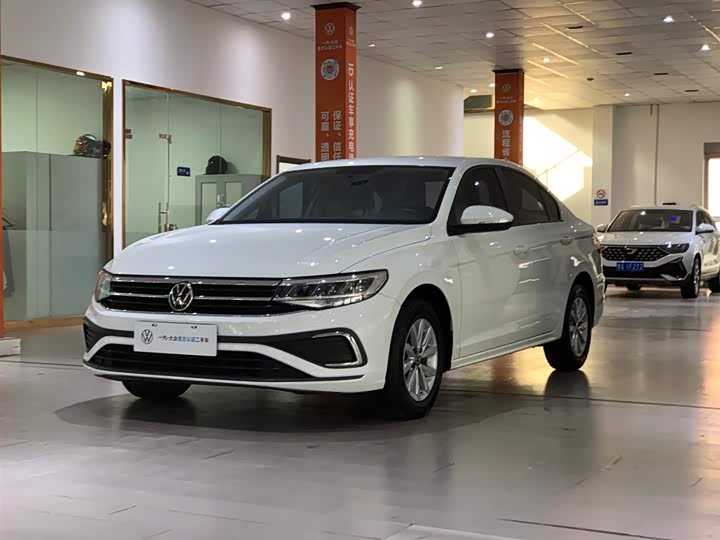 Фото 1 - Volkswagen Bora