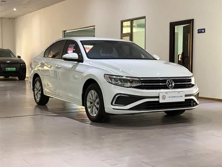 Фото 2 - Volkswagen Bora