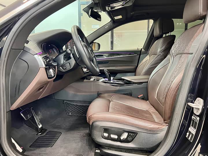 Фото 5 - BMW 6 Series GT