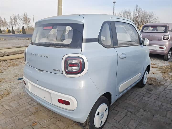 Фото 7 - Bestune Pony