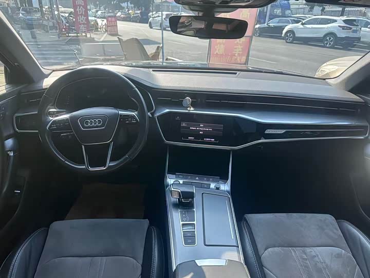 Фото 6 - Audi A6L