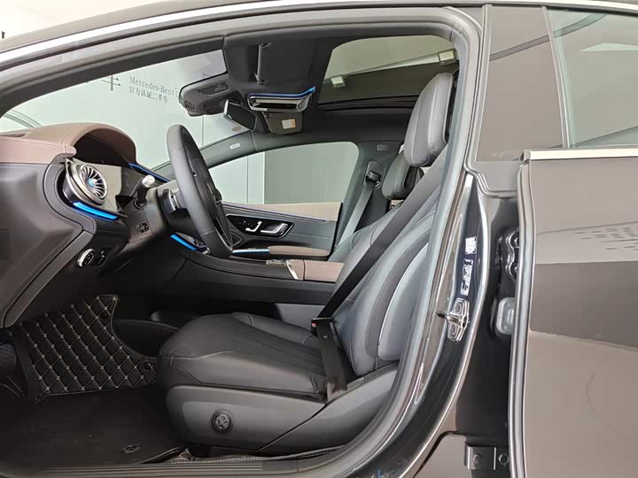 Фото 6 - Mercedes-Benz EQS