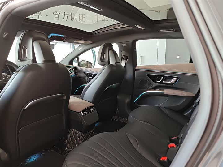 Фото 9 - Mercedes-Benz EQS