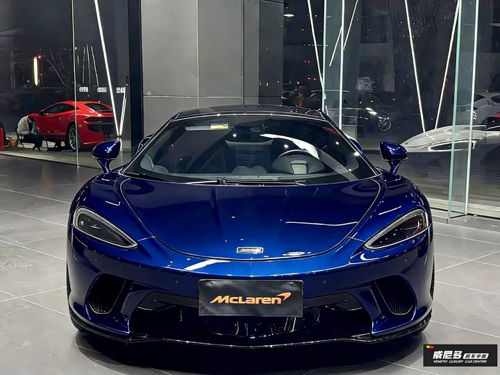 Фото 2 - McLaren GT