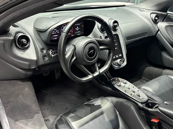 Фото 5 - McLaren GT