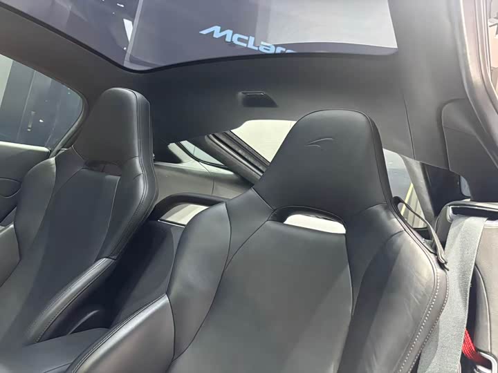 Фото 6 - McLaren GT