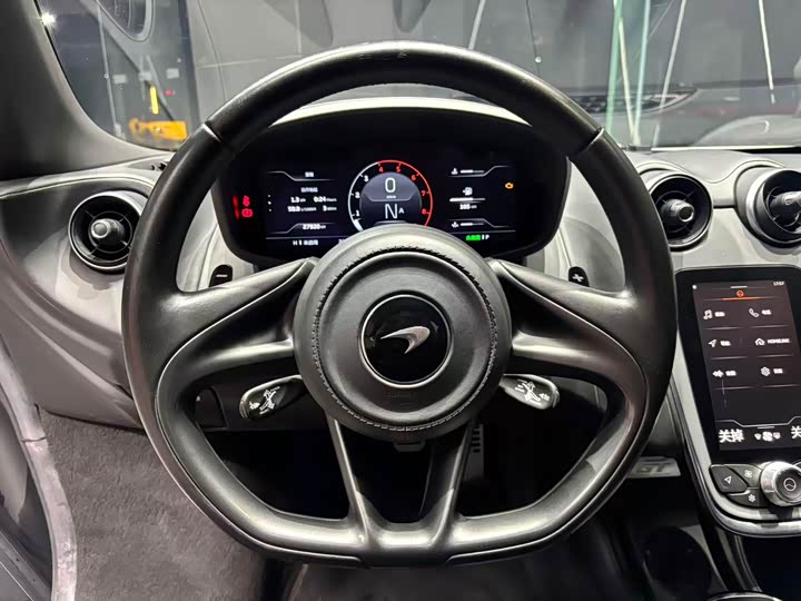 Фото 7 - McLaren GT