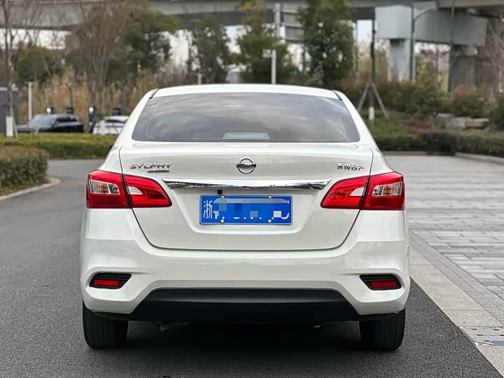 Фото 5 - Nissan Sylphy