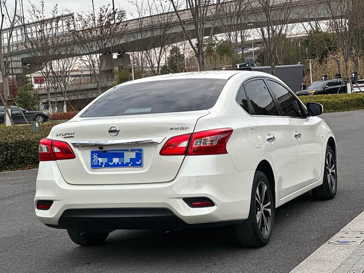 Фото 6 - Nissan Sylphy