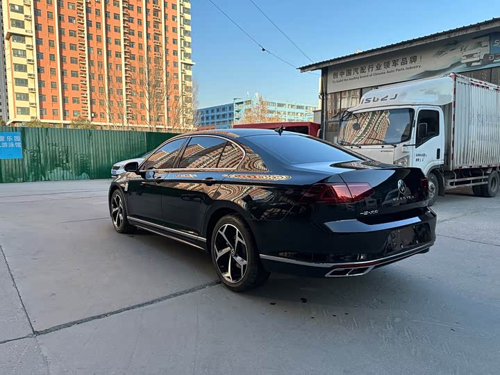 Фото 5 - Volkswagen Magotan