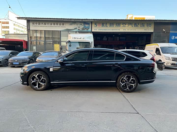 Фото 6 - Volkswagen Magotan