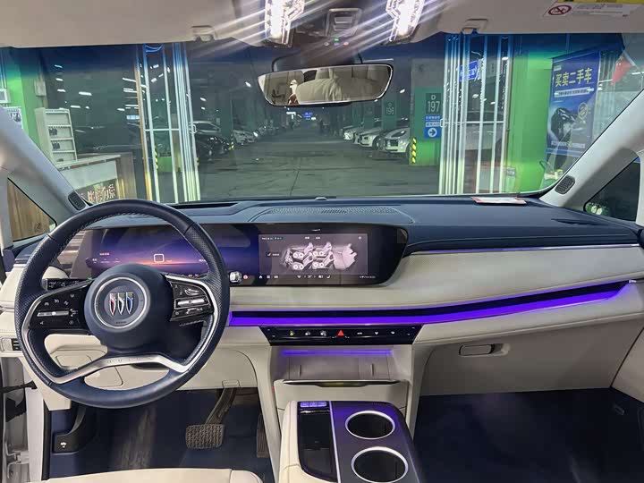 Фото 7 - Buick GL8 Hybrid