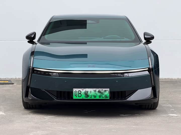 Фото 2 - XPeng P7