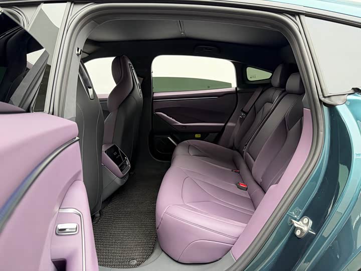 Фото 7 - XPeng P7