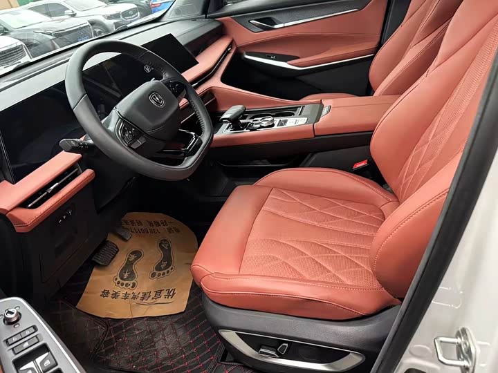 Фото 7 - Changan CS75 Plus