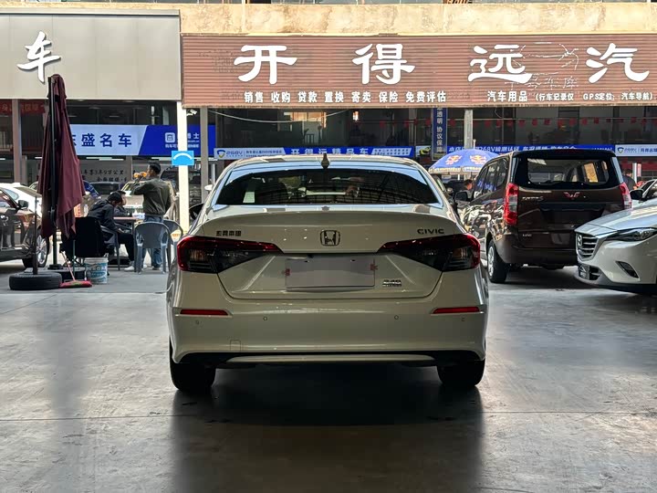 Фото 4 - Honda Civic