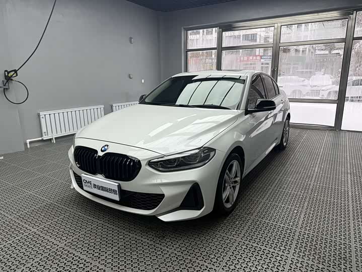 Фото 1 - BMW 1 Series