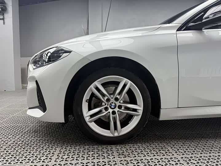 Фото 9 - BMW 1 Series