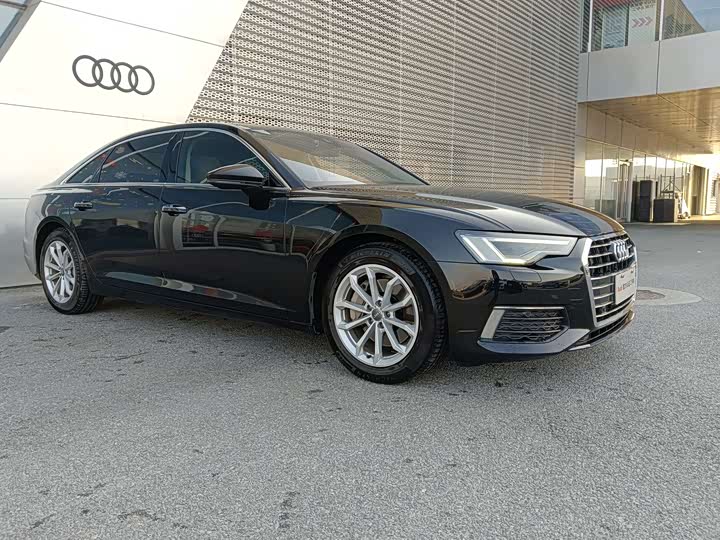 Фото 3 - Audi A6L
