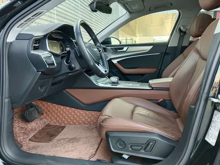 Фото 7 - Audi A6L