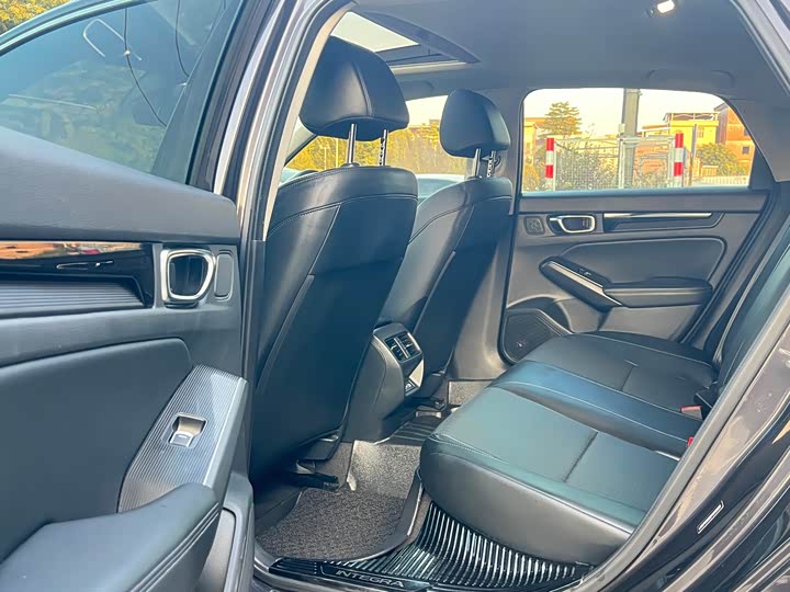 Фото 5 - Honda Integra