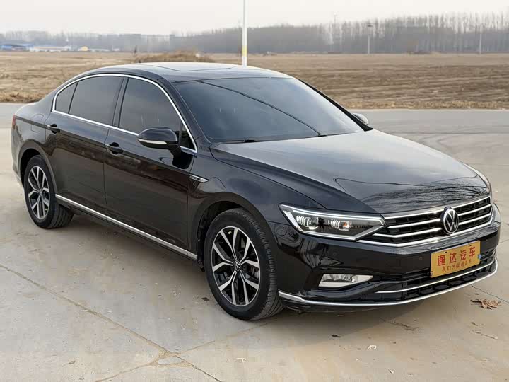 Фото 3 - Volkswagen Magotan