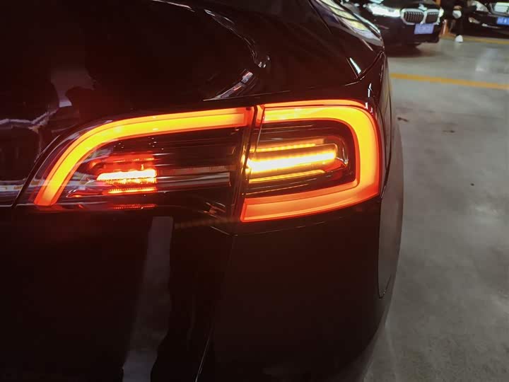 Фото 8 - Tesla Model Y