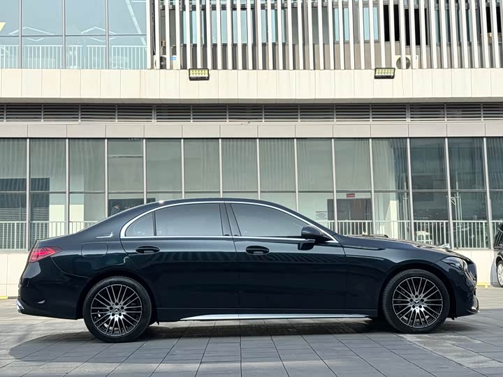 Фото 4 - Mercedes-Benz C-Class